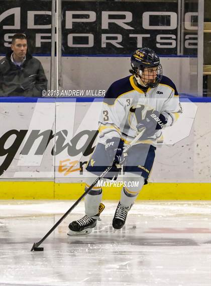 Thumbnail 2 in Victor vs. Massena (NYSPHSAA D1 Semifinal) photogallery.
