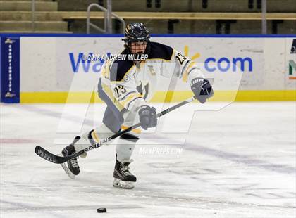 Thumbnail 1 in Victor vs. Massena (NYSPHSAA D1 Semifinal) photogallery.
