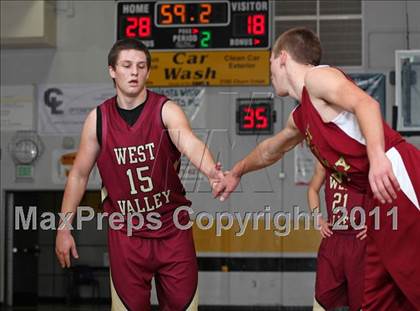 Thumbnail 2 in Kennedy vs. West Valley (Hornet Classic Tournament) photogallery.