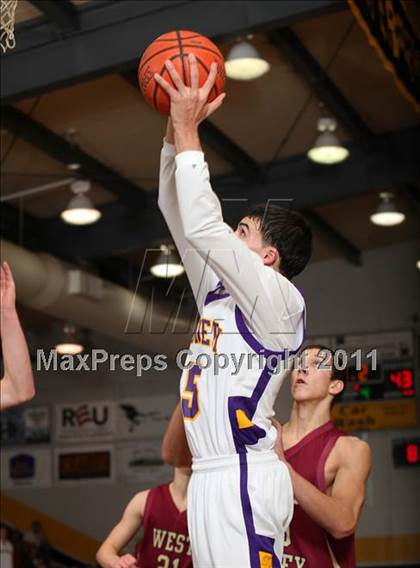 Thumbnail 2 in Kennedy vs. West Valley (Hornet Classic Tournament) photogallery.