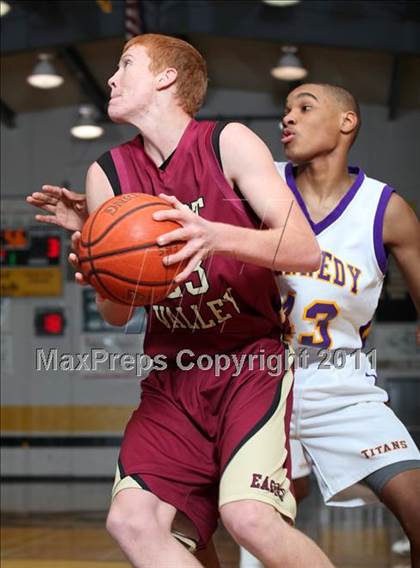 Thumbnail 3 in Kennedy vs. West Valley (Hornet Classic Tournament) photogallery.