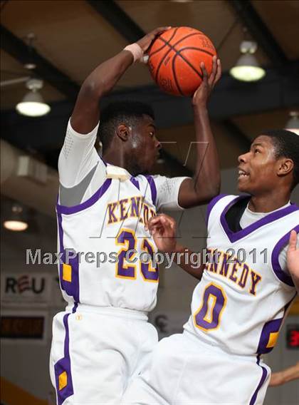 Thumbnail 3 in Kennedy vs. West Valley (Hornet Classic Tournament) photogallery.