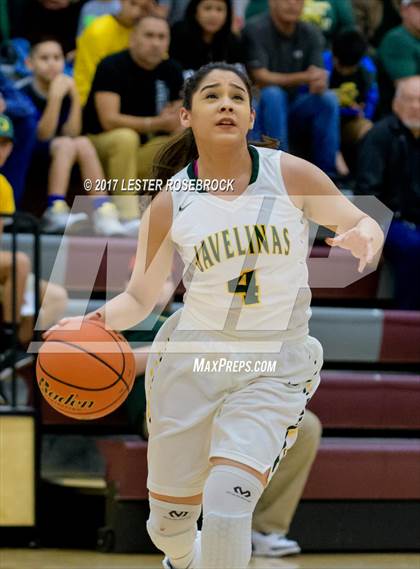 Thumbnail 1 in Crystal City vs. Pleasanton (UIL 4A Bi-District Playoffs) photogallery.