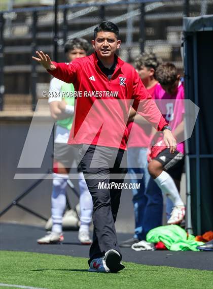 Thumbnail 2 in Wilmer-Hutchins vs. Kilgore (UIL 4A Regional Semifinal Playoff) photogallery.