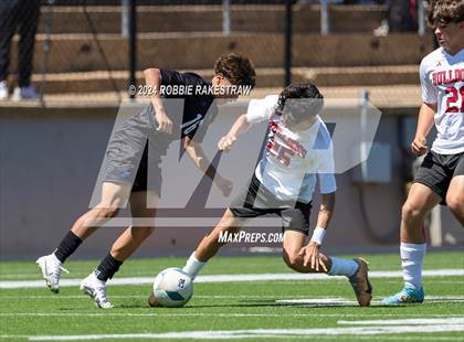 Thumbnail 2 in Wilmer-Hutchins vs. Kilgore (UIL 4A Regional Semifinal Playoff) photogallery.