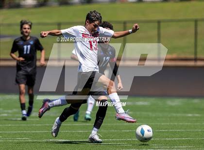 Thumbnail 2 in Wilmer-Hutchins vs. Kilgore (UIL 4A Regional Semifinal Playoff) photogallery.