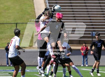 Thumbnail 3 in Wilmer-Hutchins vs. Kilgore (UIL 4A Regional Semifinal Playoff) photogallery.