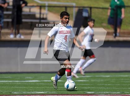 Thumbnail 2 in Wilmer-Hutchins vs. Kilgore (UIL 4A Regional Semifinal Playoff) photogallery.