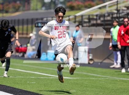 Thumbnail 2 in Wilmer-Hutchins vs. Kilgore (UIL 4A Regional Semifinal Playoff) photogallery.