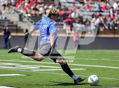 Thumbnail 2 in Wilmer-Hutchins vs. Kilgore (UIL 4A Regional Semifinal Playoff) photogallery.
