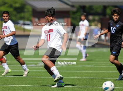 Thumbnail 1 in Wilmer-Hutchins vs. Kilgore (UIL 4A Regional Semifinal Playoff) photogallery.