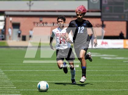 Thumbnail 1 in Wilmer-Hutchins vs. Kilgore (UIL 4A Regional Semifinal Playoff) photogallery.