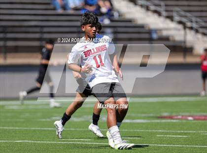Thumbnail 2 in Wilmer-Hutchins vs. Kilgore (UIL 4A Regional Semifinal Playoff) photogallery.