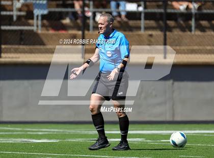Thumbnail 3 in Wilmer-Hutchins vs. Kilgore (UIL 4A Regional Semifinal Playoff) photogallery.