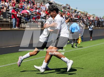 Thumbnail 1 in Wilmer-Hutchins vs. Kilgore (UIL 4A Regional Semifinal Playoff) photogallery.