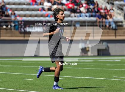 Thumbnail 1 in Wilmer-Hutchins vs. Kilgore (UIL 4A Regional Semifinal Playoff) photogallery.