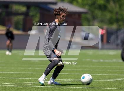 Thumbnail 1 in Wilmer-Hutchins vs. Kilgore (UIL 4A Regional Semifinal Playoff) photogallery.