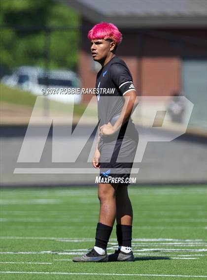 Thumbnail 2 in Wilmer-Hutchins vs. Kilgore (UIL 4A Regional Semifinal Playoff) photogallery.