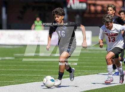 Thumbnail 2 in Wilmer-Hutchins vs. Kilgore (UIL 4A Regional Semifinal Playoff) photogallery.