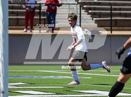 Thumbnail 1 in Wilmer-Hutchins vs. Kilgore (UIL 4A Regional Semifinal Playoff) photogallery.