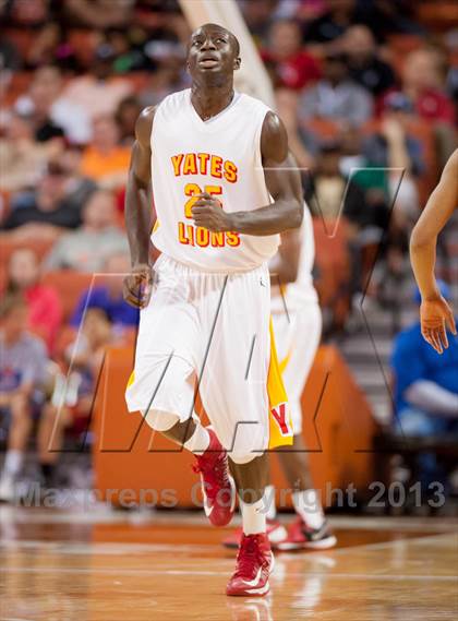 Thumbnail 1 in Yates vs. Royal (UIL 3A Semifinal) photogallery.