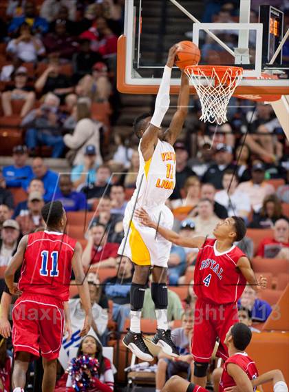 Thumbnail 1 in Yates vs. Royal (UIL 3A Semifinal) photogallery.