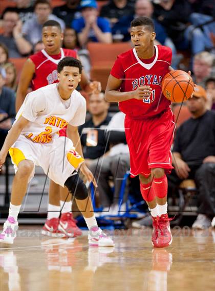 Thumbnail 3 in Yates vs. Royal (UIL 3A Semifinal) photogallery.
