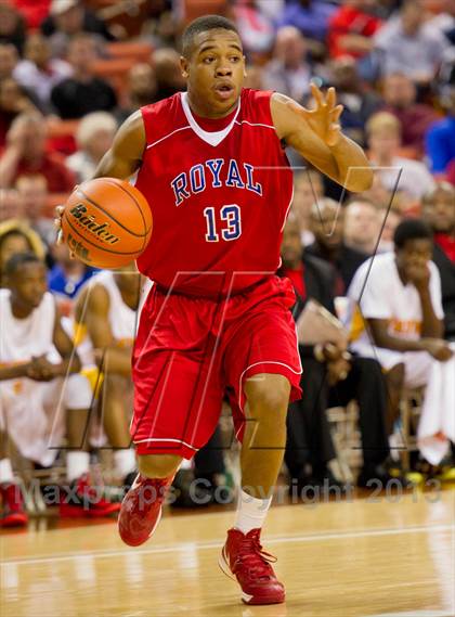 Thumbnail 3 in Yates vs. Royal (UIL 3A Semifinal) photogallery.