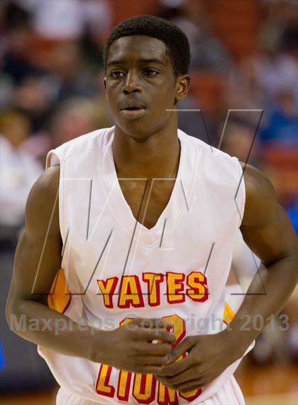 Thumbnail 1 in Yates vs. Royal (UIL 3A Semifinal) photogallery.