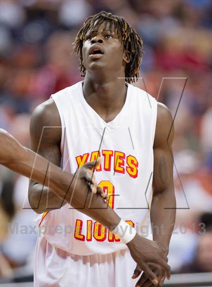 Thumbnail 1 in Yates vs. Royal (UIL 3A Semifinal) photogallery.