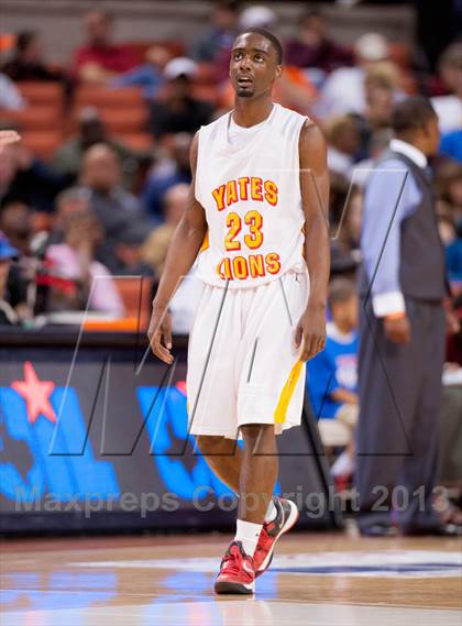 Thumbnail 1 in Yates vs. Royal (UIL 3A Semifinal) photogallery.