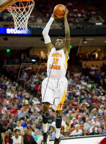 Thumbnail 3 in Yates vs. Royal (UIL 3A Semifinal) photogallery.