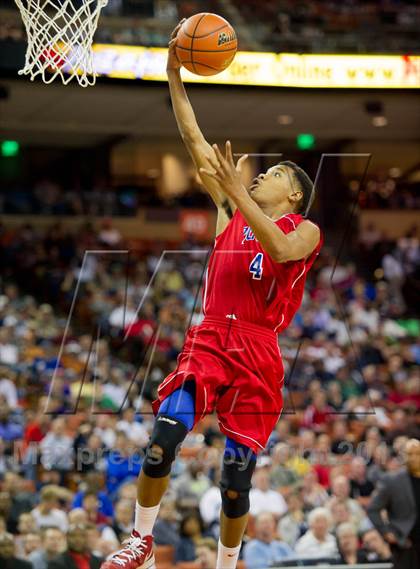 Thumbnail 1 in Yates vs. Royal (UIL 3A Semifinal) photogallery.