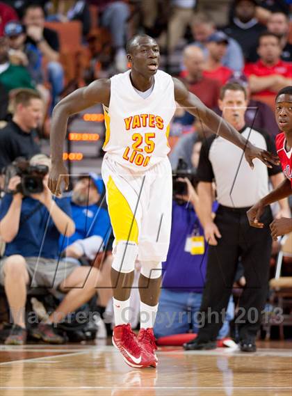 Thumbnail 1 in Yates vs. Royal (UIL 3A Semifinal) photogallery.