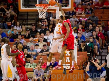 Thumbnail 1 in Yates vs. Royal (UIL 3A Semifinal) photogallery.