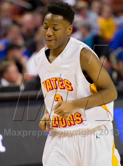 Thumbnail 1 in Yates vs. Royal (UIL 3A Semifinal) photogallery.