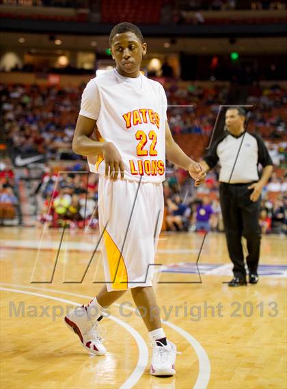 Thumbnail 3 in Yates vs. Royal (UIL 3A Semifinal) photogallery.