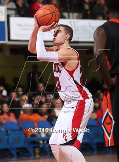 Thumbnail 3 in Fox Lane vs White Plains (Section 1 Class AA Semifinal) photogallery.