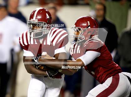 Thumbnail 2 in Greenwood vs. Pine Bluff (AAA 6A Final) photogallery.