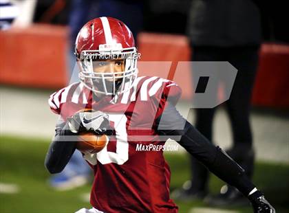 Thumbnail 2 in Greenwood vs. Pine Bluff (AAA 6A Final) photogallery.