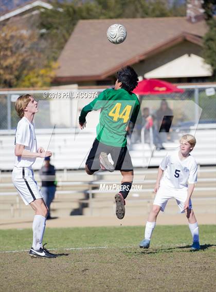 Thumbnail 3 in Temple City vs Flintridge Prep photogallery.
