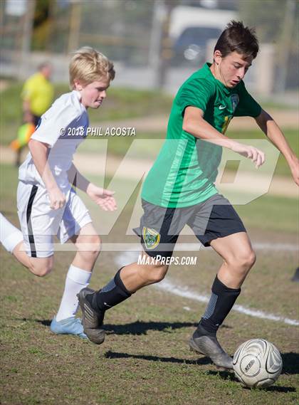 Thumbnail 1 in Temple City vs Flintridge Prep photogallery.