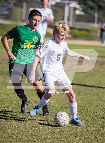 Thumbnail 3 in Temple City vs Flintridge Prep photogallery.