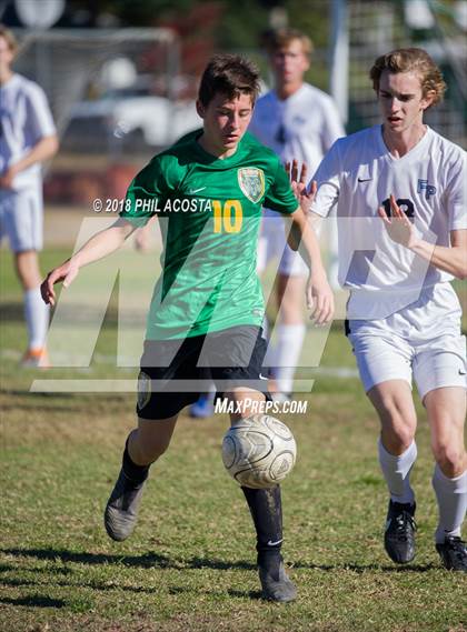 Thumbnail 1 in Temple City vs Flintridge Prep photogallery.