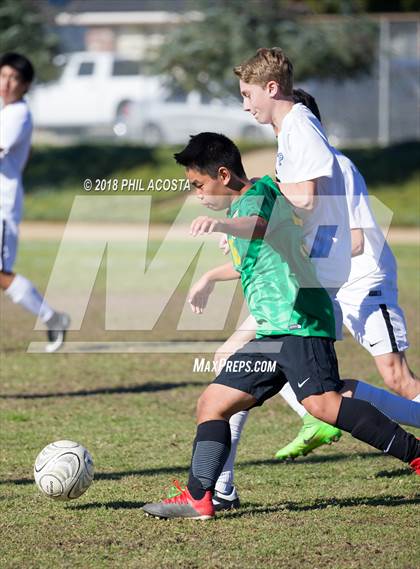 Thumbnail 2 in Temple City vs Flintridge Prep photogallery.