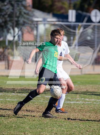 Thumbnail 2 in Temple City vs Flintridge Prep photogallery.