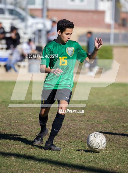 Thumbnail 3 in Temple City vs Flintridge Prep photogallery.