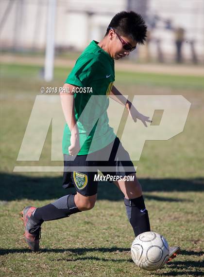 Thumbnail 2 in Temple City vs Flintridge Prep photogallery.