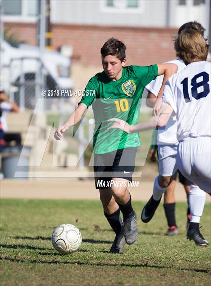 Thumbnail 1 in Temple City vs Flintridge Prep photogallery.