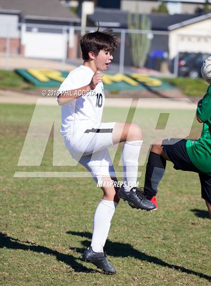 Thumbnail 3 in Temple City vs Flintridge Prep photogallery.